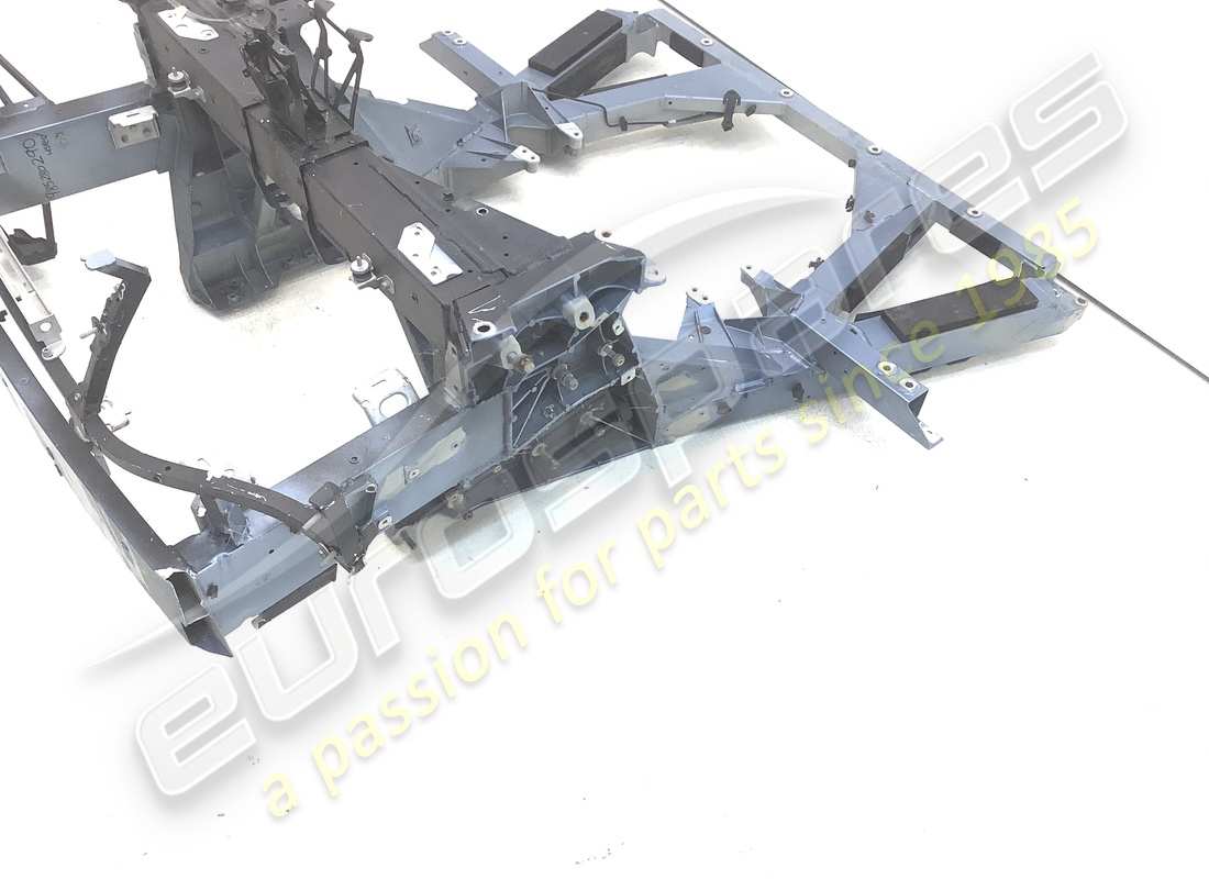 sous-châssis arrière ferrari endommagé. numéro de pièce 985280290 (2)