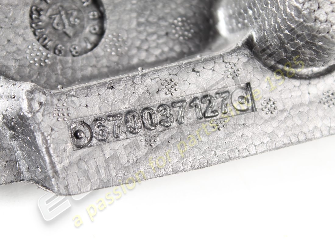 neuf maserati pare-chocs avant inférieur abs. référence 670037127 (3)