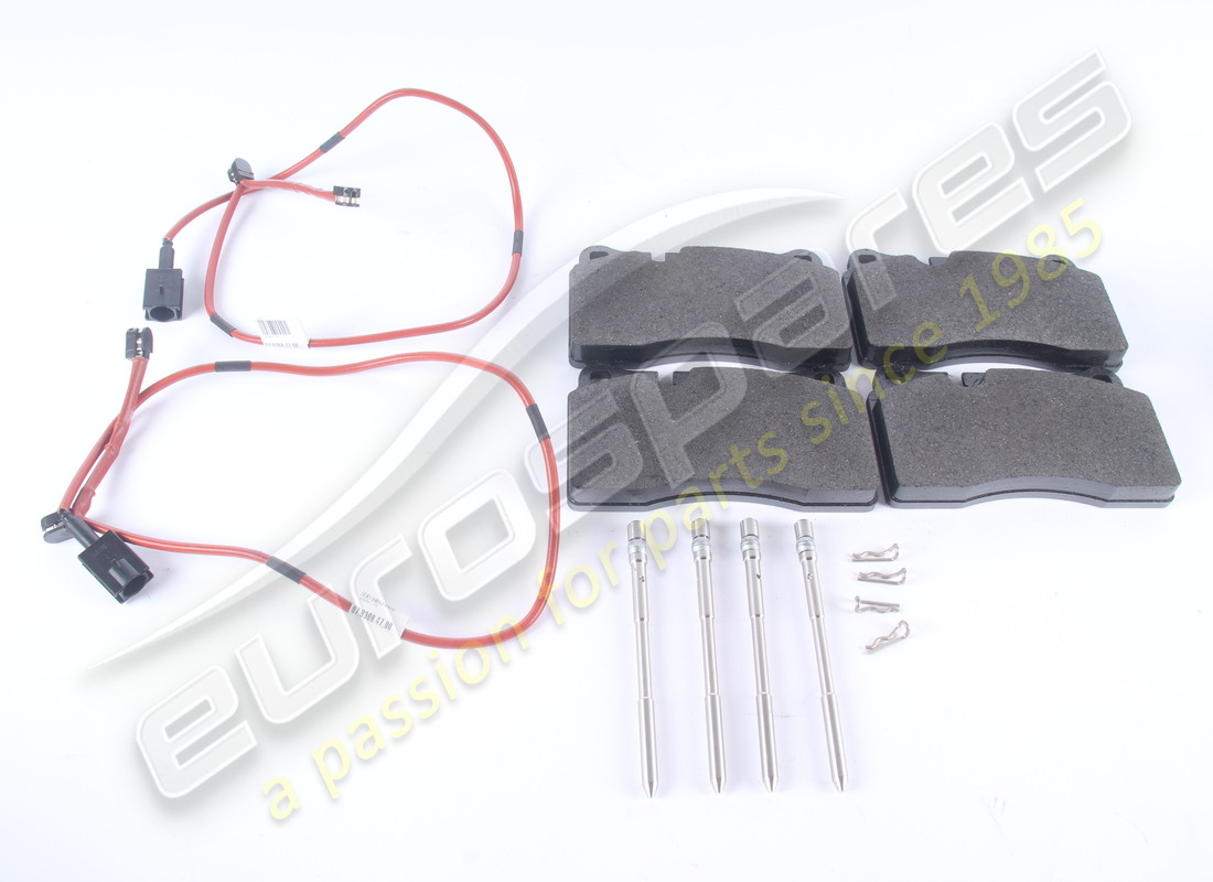 NOUVEAU JEU DE PLAQUETTES ARRIÈRE FERRARI F171 RÉFÉRENCE CHALL 70007790 (1) nouveau jeu de plaquettes arrière ferrari f171 référence chall 70007790 (1)