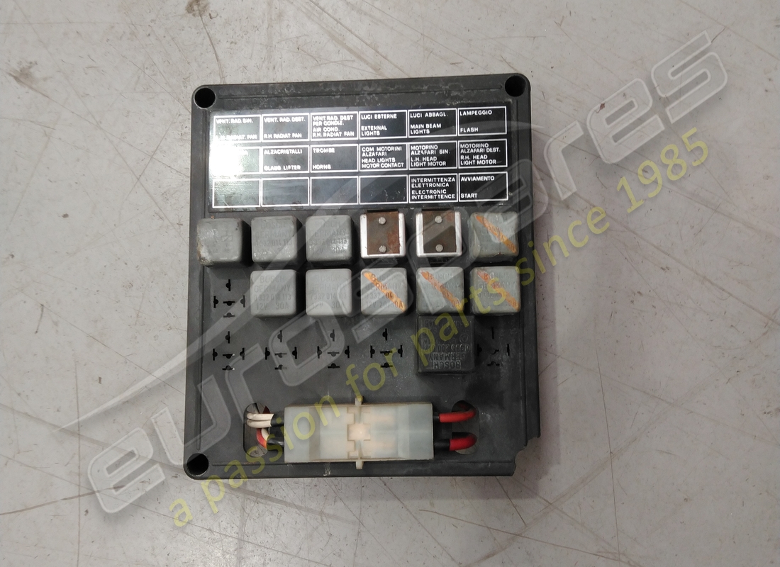 boîtier de commutation ferrari utilisé. numéro de pièce 40022303 (1)