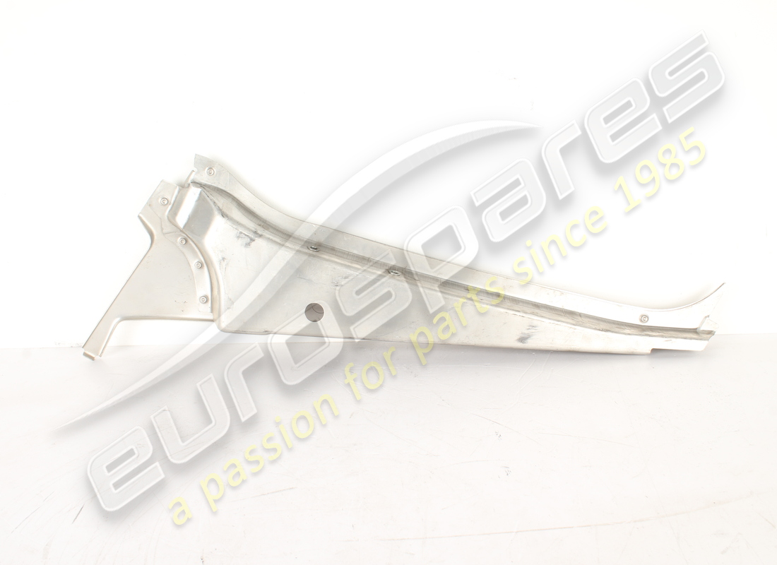 nouveau pilier central droit ferrari. numéro de pièce 69424500 (2)