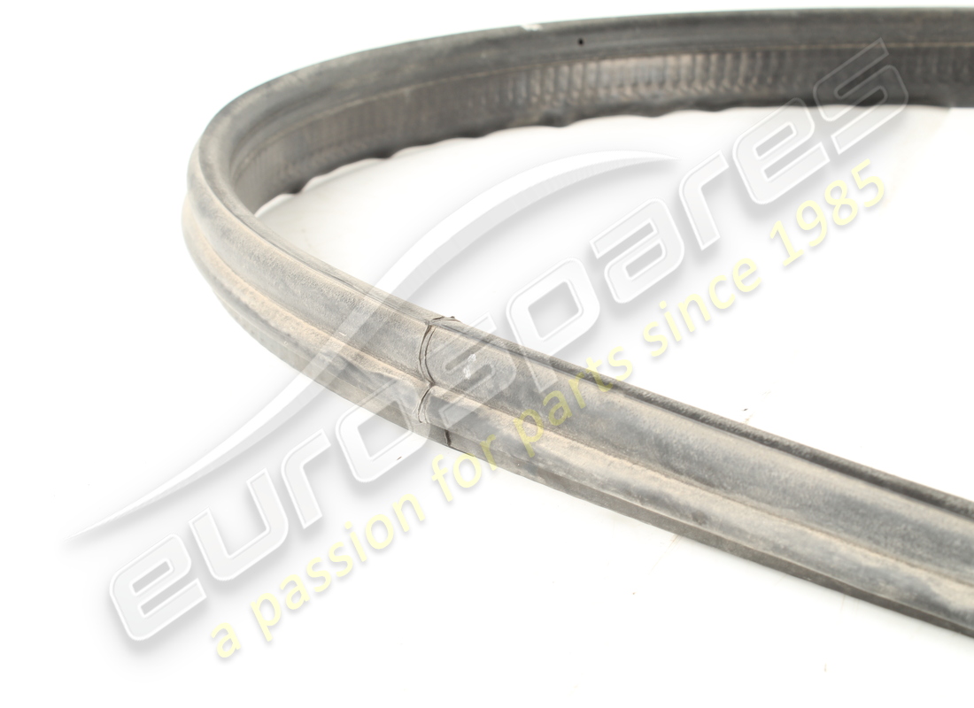 JOINT DE CUVE DE COFFRE D'OCCASION FERRARI. NUMÉRO DE PIÈCE 819615 (2) joint de cuve de coffre d'occasion ferrari. numéro de pièce 819615 (2)