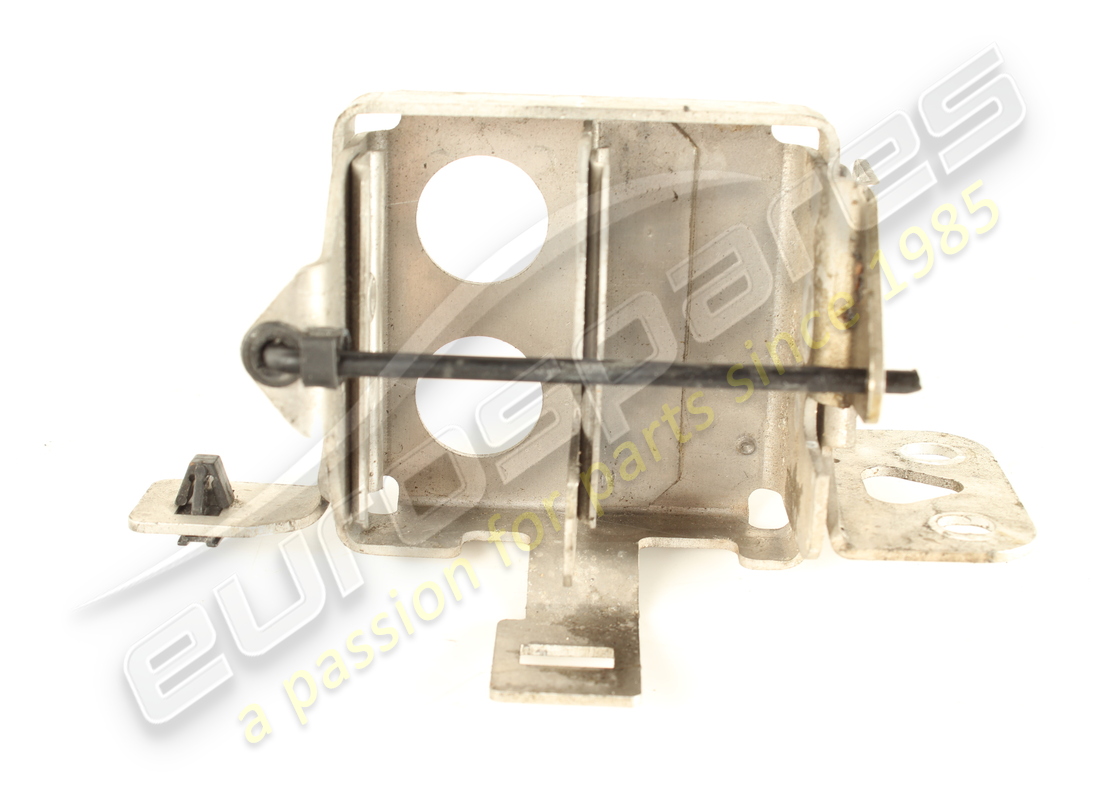 support de montage de soupape tgk d'occasion ferrari. numéro de pièce 84066200 (3)