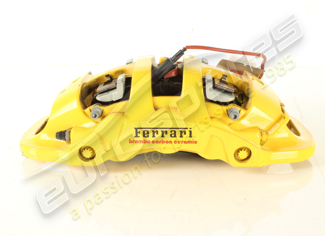 UTILISÉ Ferrari ÉTRIER AVANT GAUCHE AVEC PLAQUETTES. NUMÉRO DE PIÈCE 322140 (1)