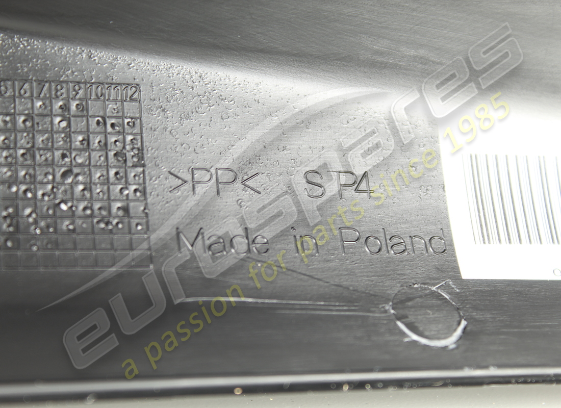 NOUVEAU GARNITURE LATÉRALE NOIRE PORSCHE. RÉFÉRENCE 992863425B1E0(4) nouveau garniture latérale noire porsche. référence 992863425b1e0(4)