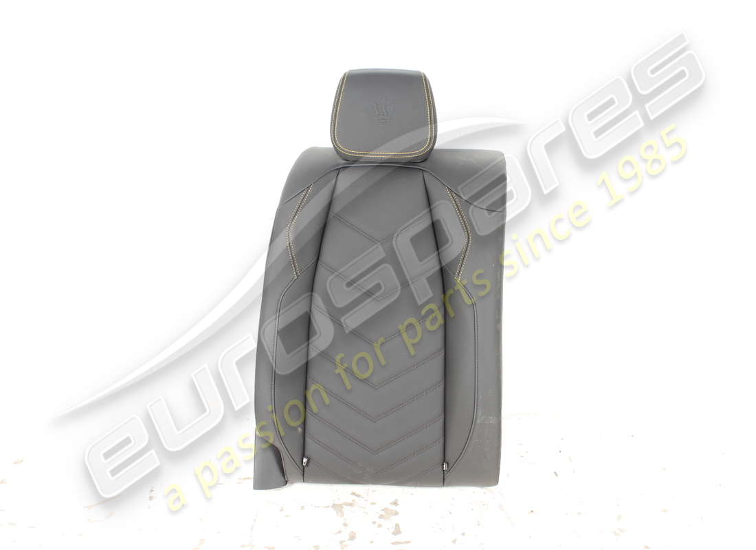 DOSSIER DE SIÈGE ARRIÈRE DROIT D'OCCASION Maserati. NUMÉRO DE PIÈCE 670268651 (1)