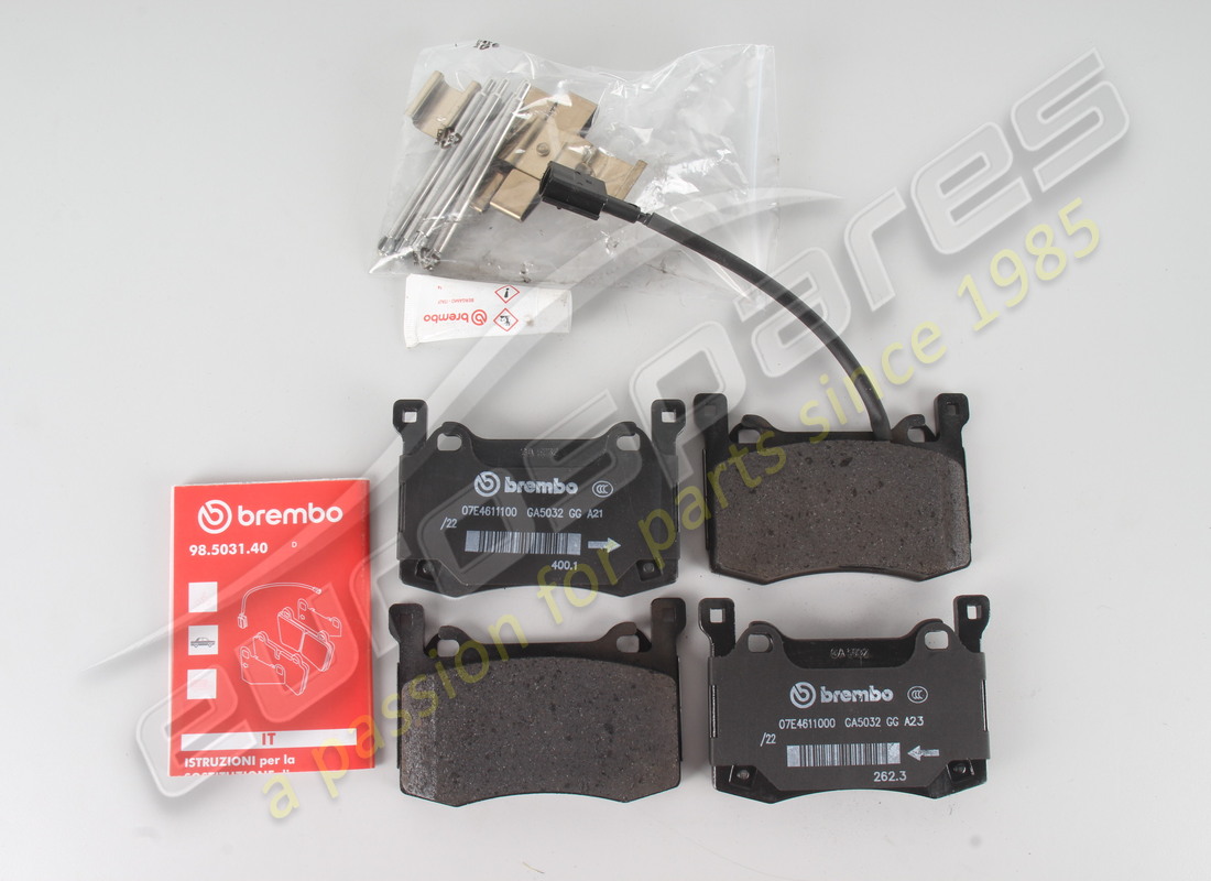 nouveau jeu de plaquettes de frein arrière maserati. numéro de pièce 673013305 (1)