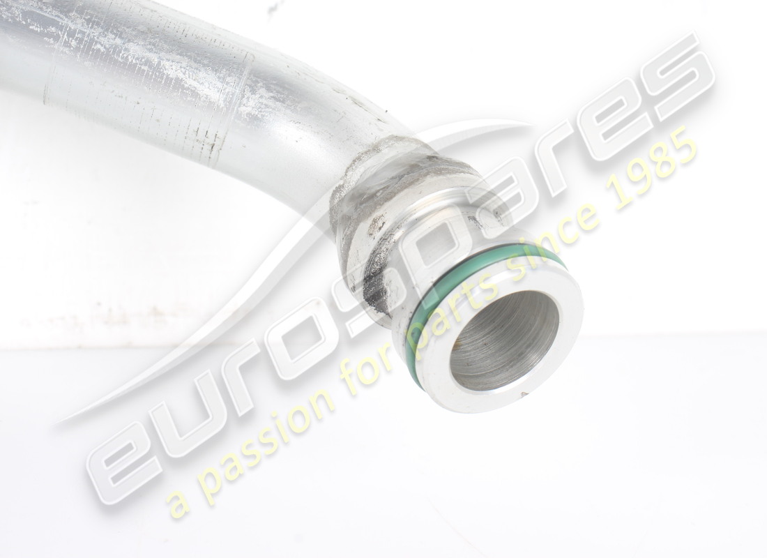 TUYAU DE RETOUR D'HUILE FERRARI UTILISÉ. NUMÉRO DE PIÈCE 266765 (3) tuyau de retour d'huile ferrari utilisé. numéro de pièce 266765 (3)