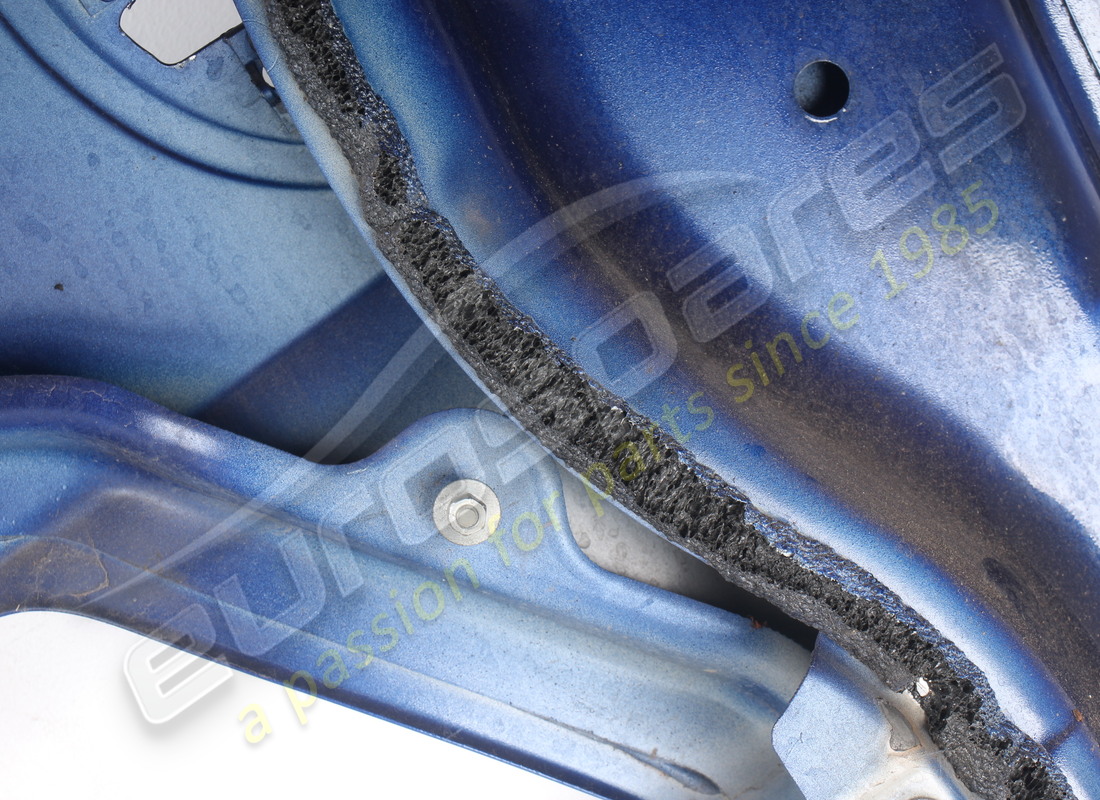 UTILISÉ FERRARI AILE AVANT DROITE COMPLÈTE. NUMÉRO DE PIÈCE 86519911 (6) utilisé ferrari aile avant droite complète. numéro de pièce 86519911 (6)