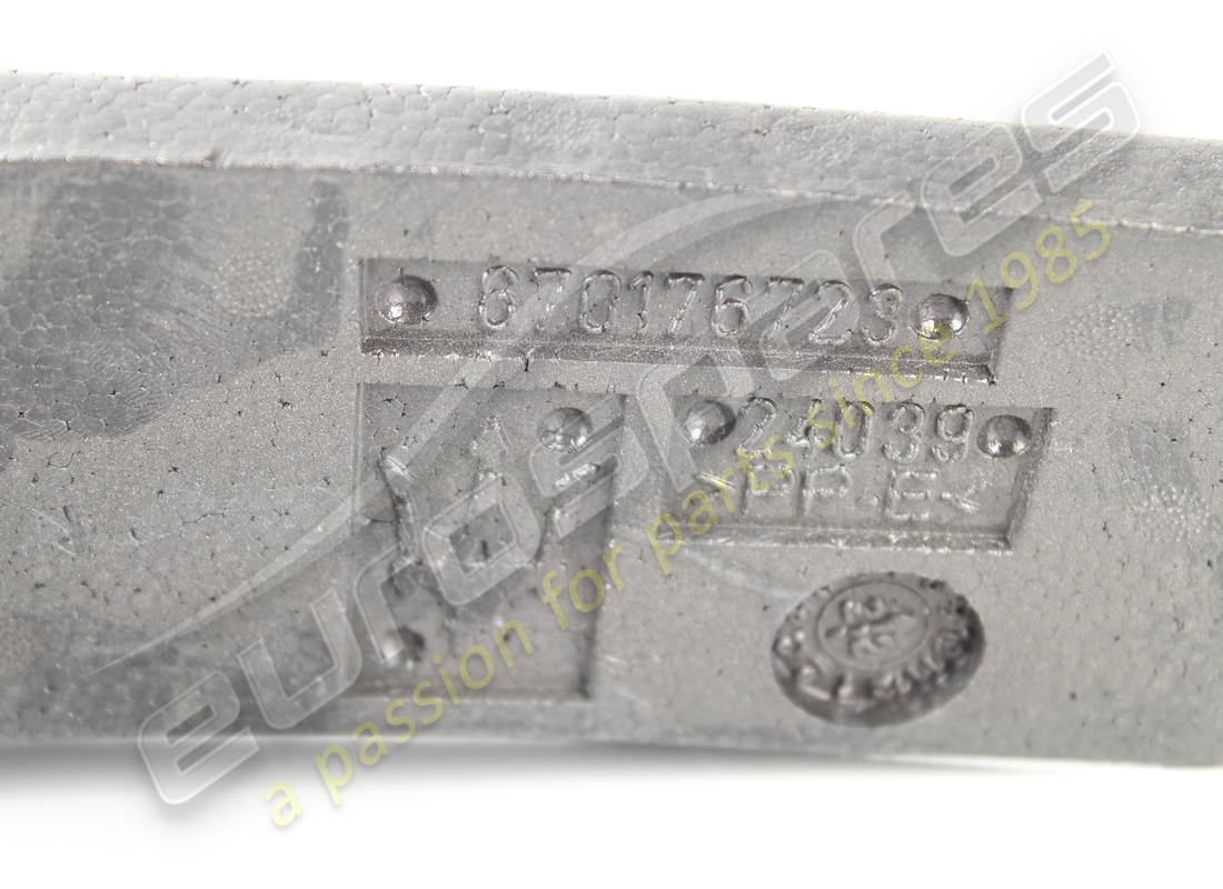 nouveau pare-chocs avant central inférieur gauche maserati. référence 670176723 (3)