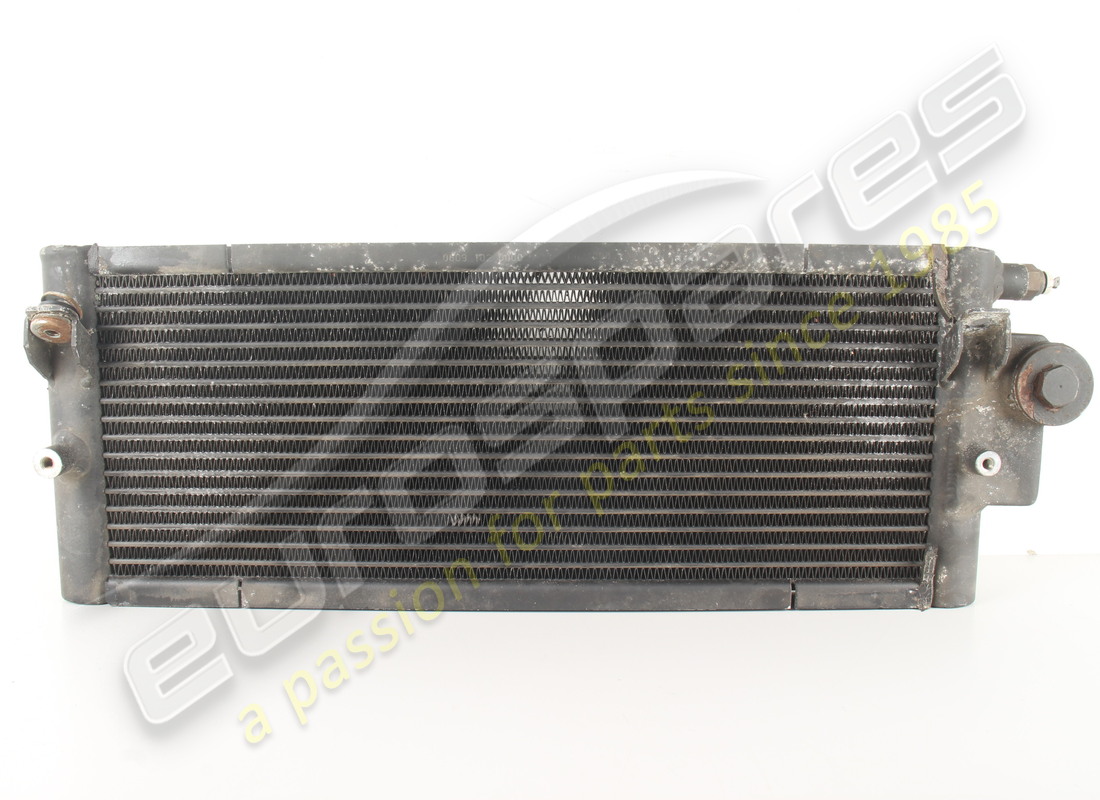 RADIATEUR À HUILE Ferrari UTILISÉ. NUMÉRO DE PIÈCE 175696 (1)