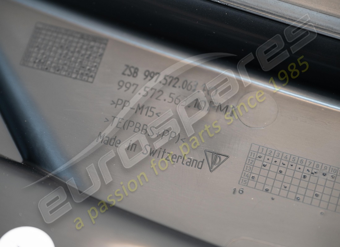 nouveau couvercle porsche lhd | capot (pr : 098). référence 99757256310fmt (5)