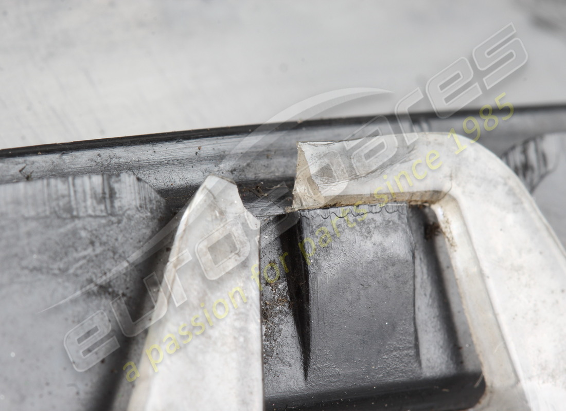 PHARE EUROSPARES ENDOMMAGÉ. NUMÉRO DE PIÈCE EAP1392841 (6) phare eurospares endommagé. numéro de pièce eap1392841 (6)