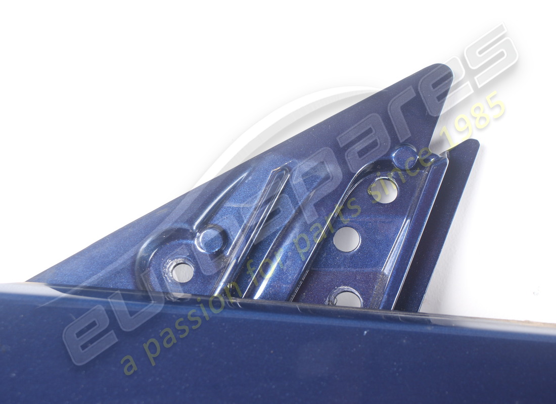 PORTE LATÉRALE GAUCHE FERRARI UTILISÉE. NUMÉRO DE PIÈCE 88007411 (2) porte latérale gauche ferrari utilisée. numéro de pièce 88007411 (2)