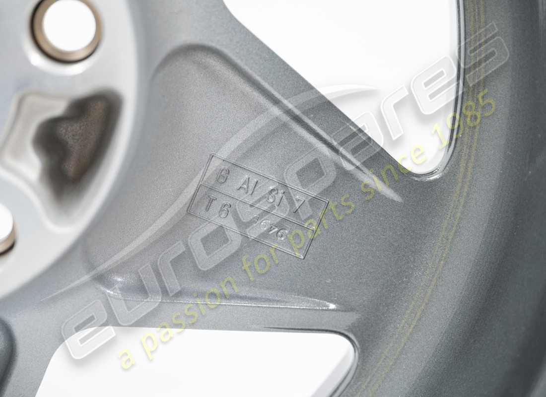 nouvelle jante de roue de secours ferrari. numéro de pièce 147257 (9)