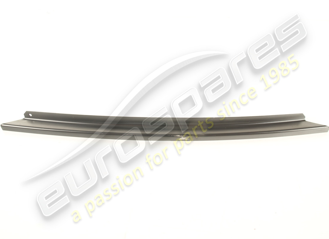 nouveau renfort porsche. numéro de pièce 477809446 (1)