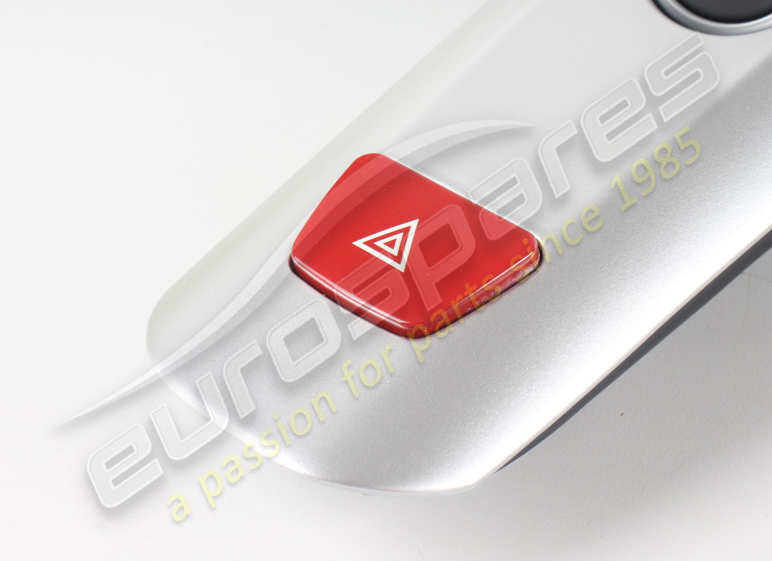 nouveau pont ferrari complet f1. numéro de pièce 86296800 (5)