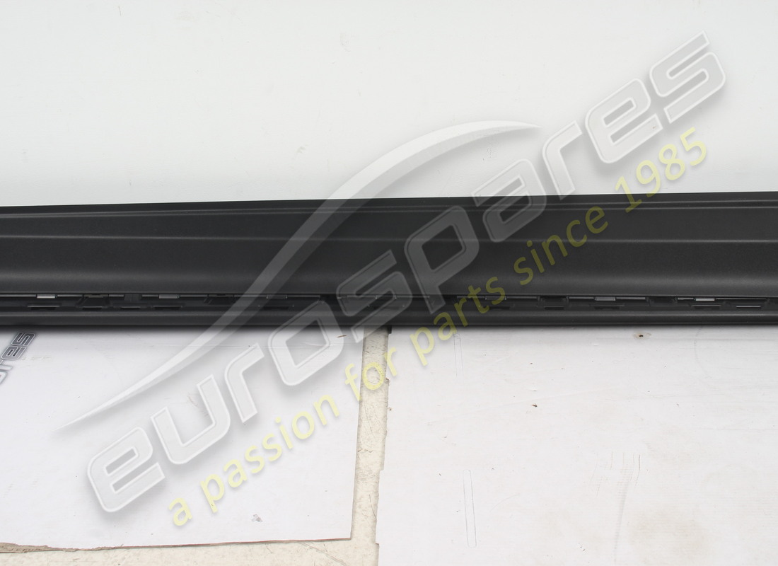 nouvelle garniture de longueur porsche noir mat. référence 9j1854886bok1 (3)