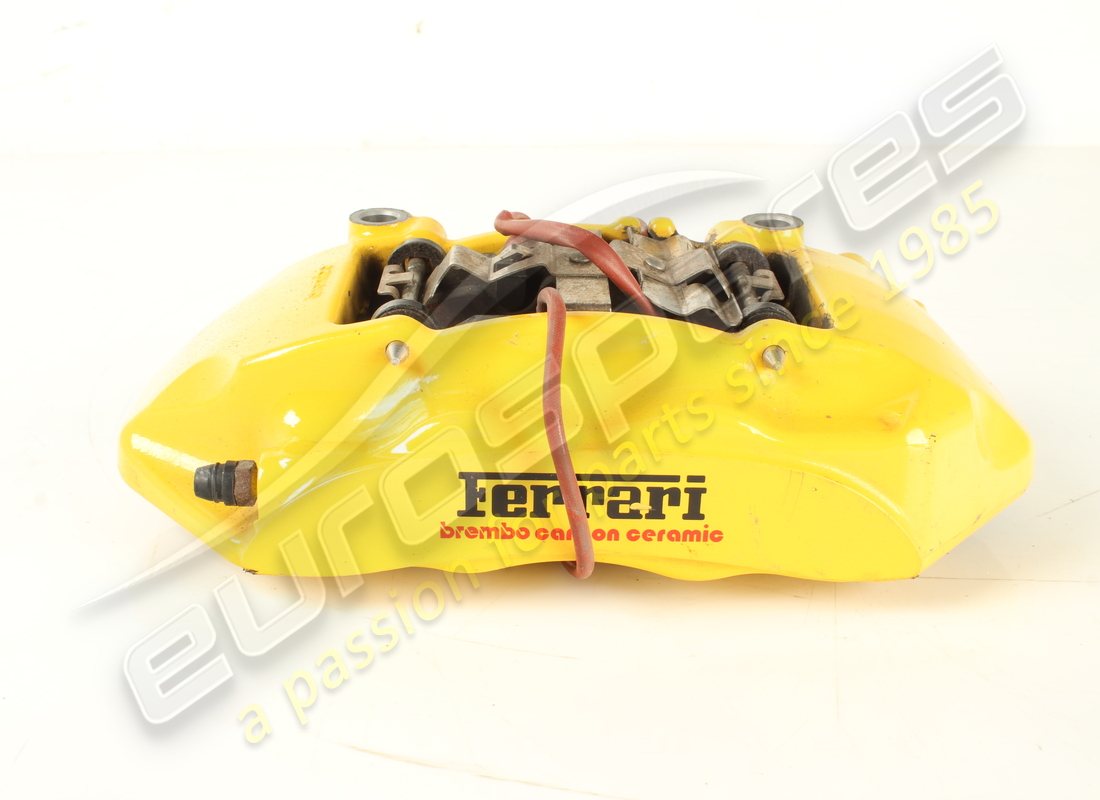 utilisé ferrari étrier arrière droit avec plaquettes. numéro de pièce 282926 (1)