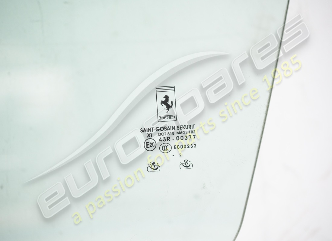 utilisé ferrari fenêtre de porte gauche. numéro de pièce 83614500 (2)