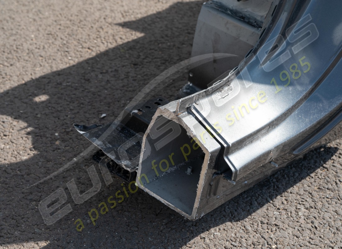 aileron arrière gauche et support de châssis d'occasion eurospares. numéro de pièce eap1563095 (5)