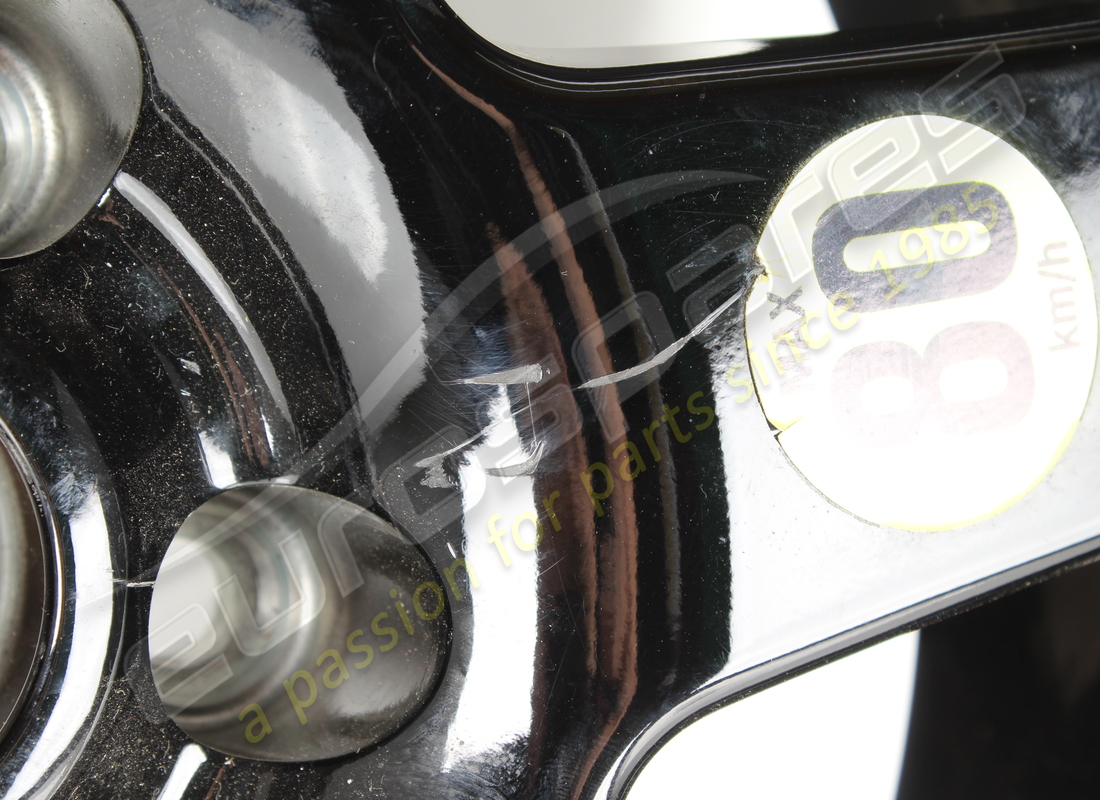 maserati roue de secours utilisée, en alliage noir. numéro de pièce 670013624 (3)