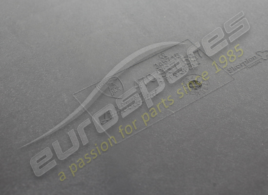 nouvelle couverture lamborghini. numéro de pièce 470937587 (3)