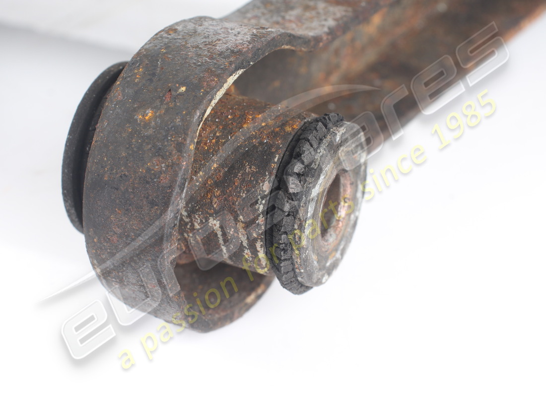 levier inférieur de suspension arrière droit d'occasion ferrari. référence 117805 (5)