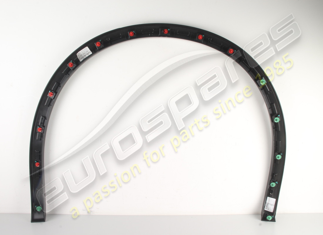 new maserati rh rear wheelhouse moulding. part number 670266723 (2)