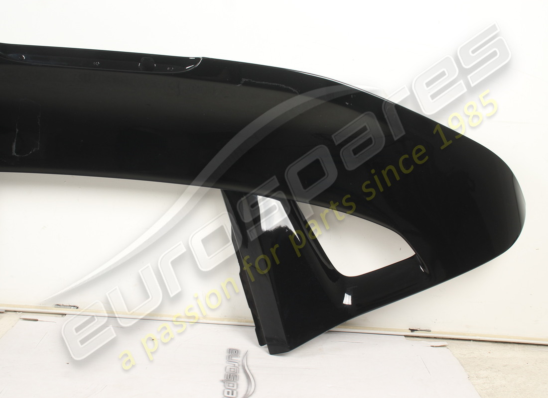 ferrari spoiler arrière complet utilisé. numéro de pièce 949122 (3)