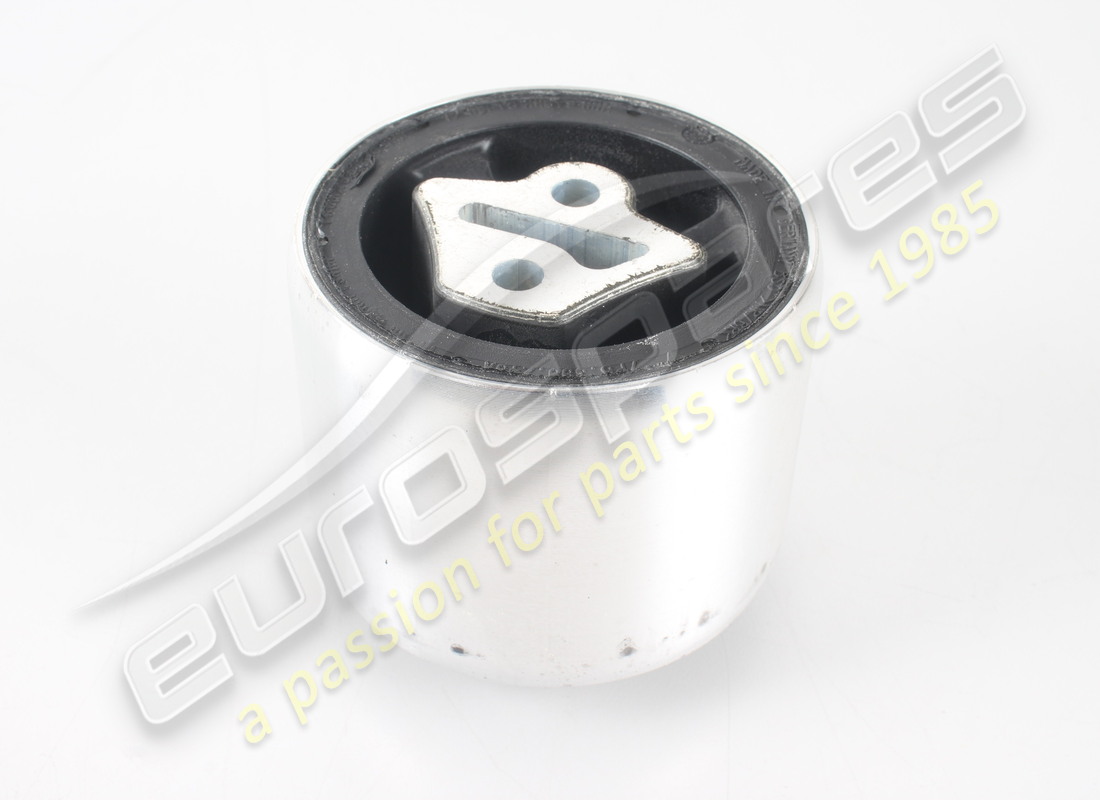 nouveau support de boîte de vitesses porsche. numéro de pièce 95837505710 (2)