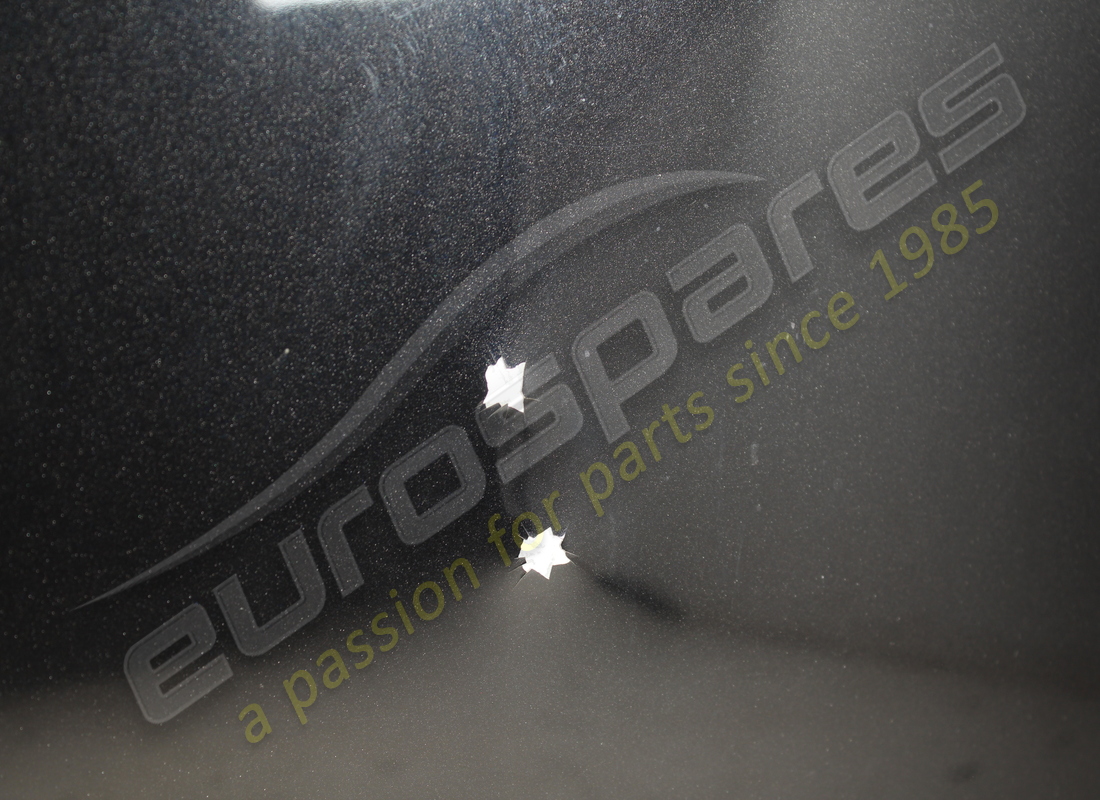 couvercle pressé d'occasion ferrari. numéro de pièce 85312411 (3)