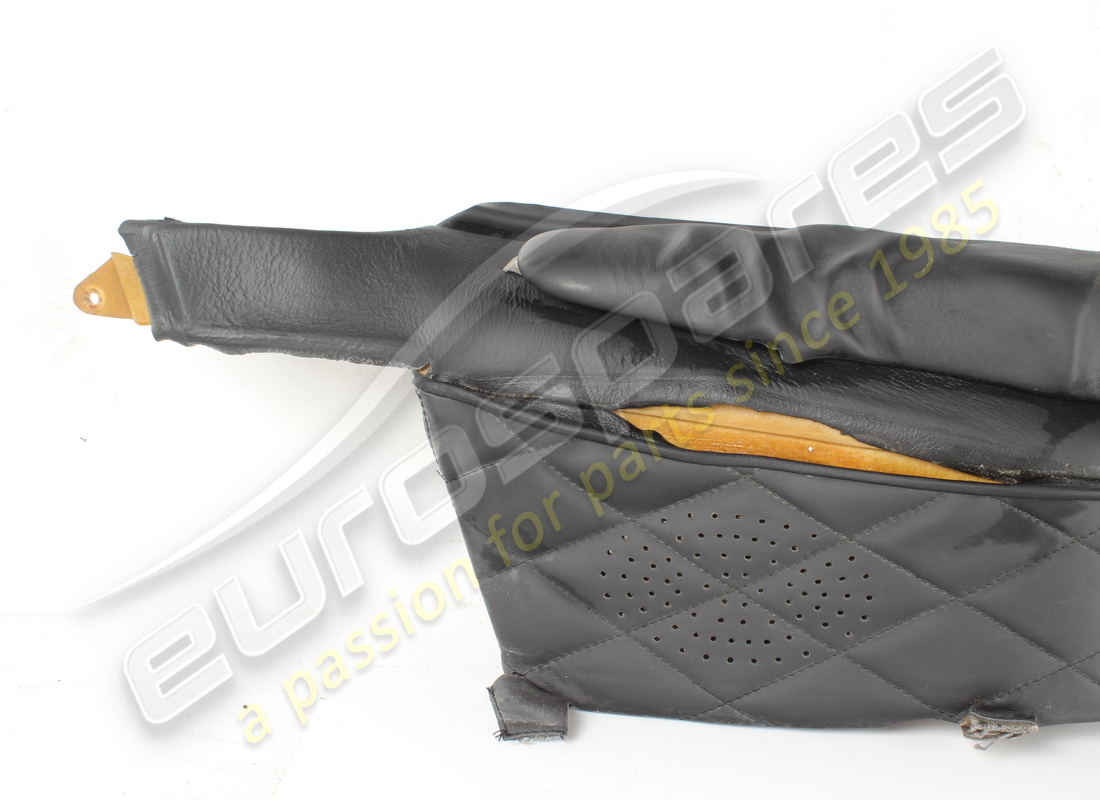 couvercle de courroie gauche endommagé ferrari noir vm8500. numéro de pièce 64584100 (2)