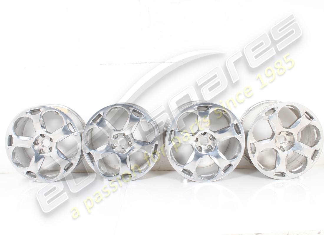JEU DE ROUES CASSIOPEA D'OCCASION Lamborghini (ARGENT). RÉFÉRENCE 0R1400091 (1) JEU DE ROUES CASSIOPEA D'OCCASION Lamborghini (ARGENT). RÉFÉRENCE 0R1400091 (1)