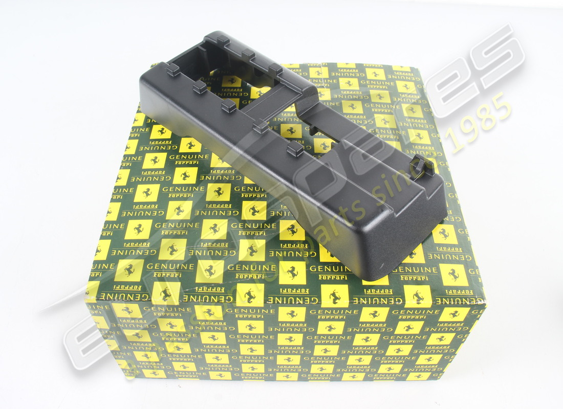 NOUVEAU FERRARI COUVERCLE D'ENTRETOISE ARRIÈRE DROIT POUR PIÈCE GAUCHE NUMÉRO DE PIÈCE 82997300 (1) nouveau ferrari couvercle d'entretoise arrière droit pour pièce gauche numéro de pièce 82997300 (1)