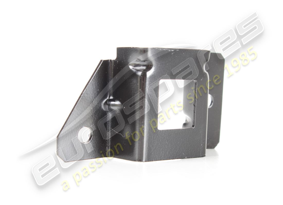 NOUVEAU SUPPORT DE GARDE-BOUE DROIT MASERATI. NUMÉRO DE PIÈCE 670181248 (1) nouveau support de garde-boue droit maserati. numéro de pièce 670181248 (1)