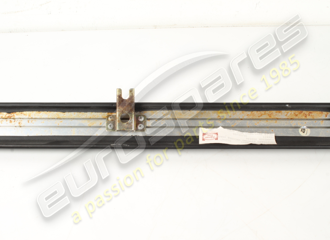 utilisé ferrari garniture en noire vm8500. numéro de pièce 65122400 (3)