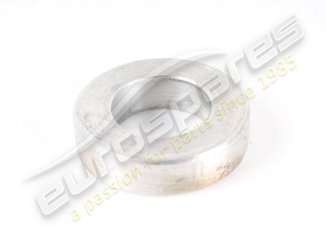 UTILISÉ FERRARI ESPACEUR. NUMÉRO DE PIÈCE 243122 (1) utilisé ferrari espaceur. numéro de pièce 243122 (1)