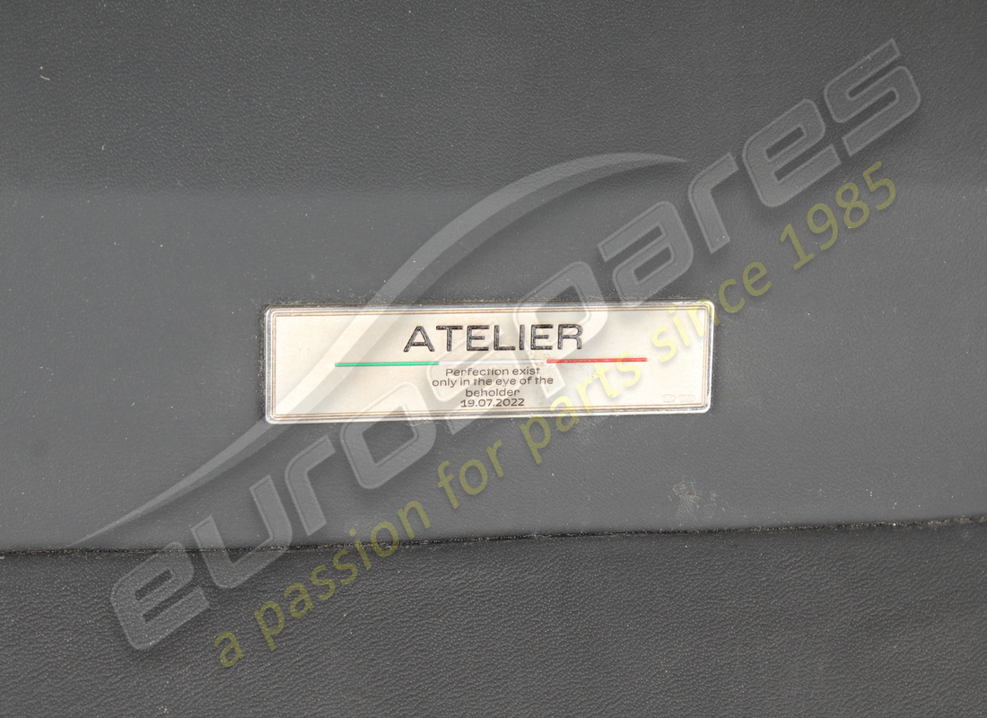 utilisé ferrari ricopr.dietro schienale pell. numéro de pièce 861687 (2)