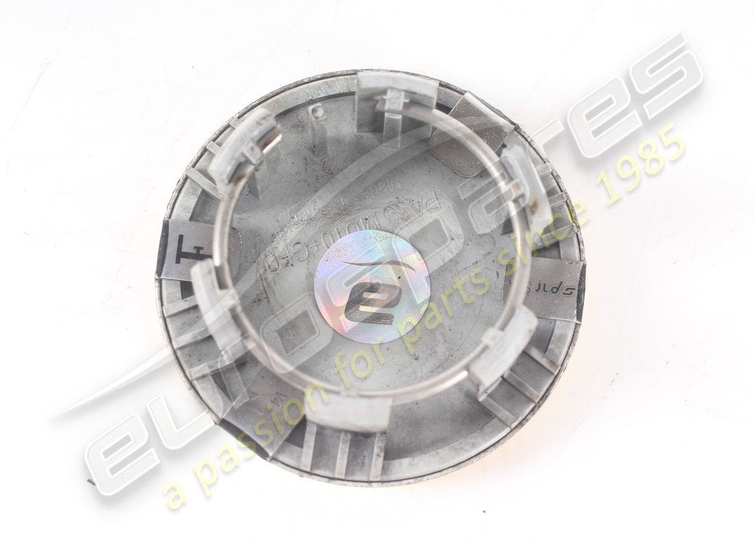 ENJOLIVEUR DE ROUE FERRARI UTILISÉ. NUMÉRO DE PIÈCE 340066 (3) enjoliveur de roue ferrari utilisé. numéro de pièce 340066 (3)