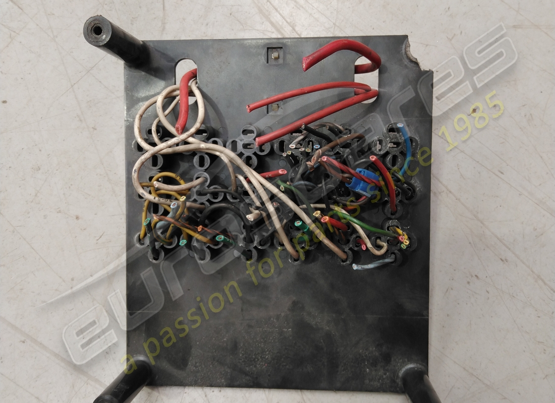boîtier de commutation ferrari utilisé. numéro de pièce 40022303 (2)
