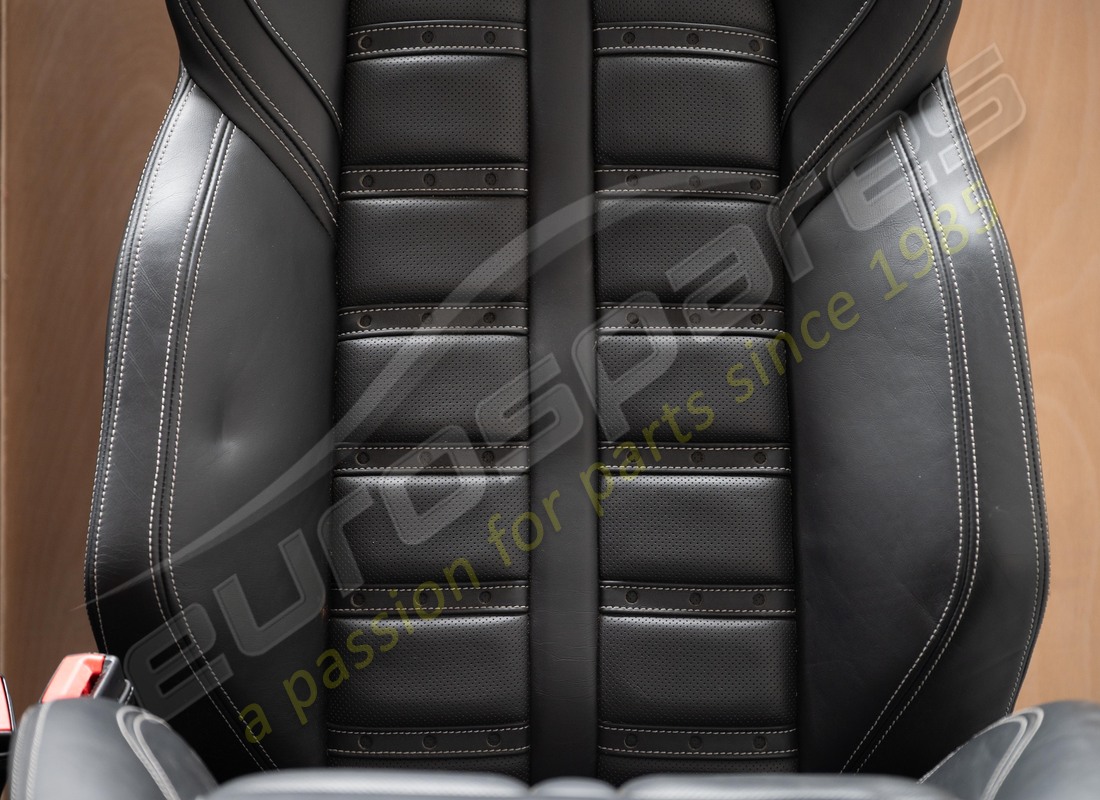 ENSEMBLE DE SIÈGES COMPLET D'OCCASION FERRARI. NUMÉRO DE PIÈCE EAP1558688 (6) ensemble de sièges complet d'occasion ferrari. numéro de pièce eap1558688 (6)