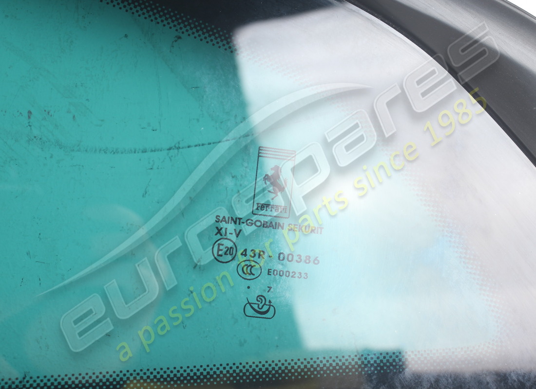 UTILISÉ FERRARI FEU ARRIÈRE GAUCHE. NUMÉRO DE PIÈCE 86871300 (2) utilisé ferrari feu arrière gauche. numéro de pièce 86871300 (2)