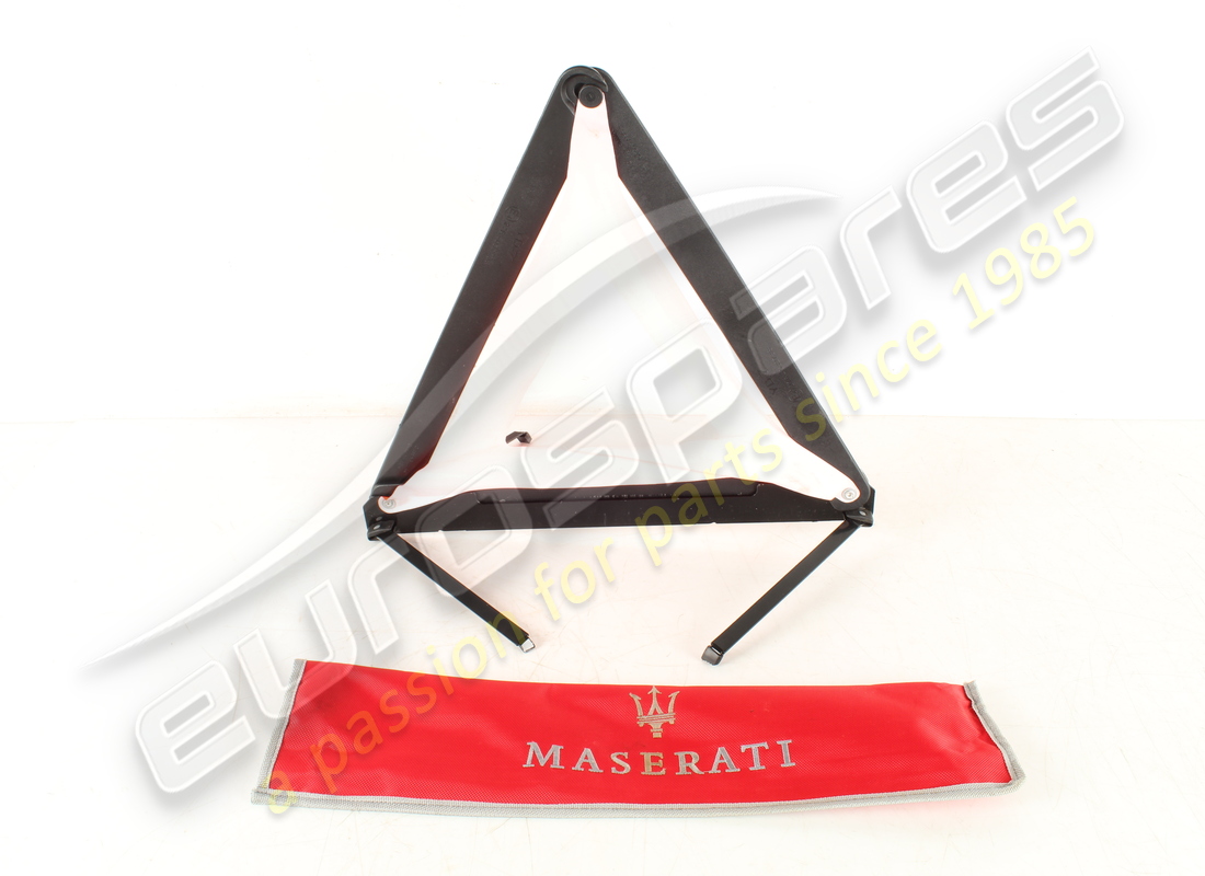 triangle de sécurité d'occasion maserati. numéro de pièce 920001659 (3)