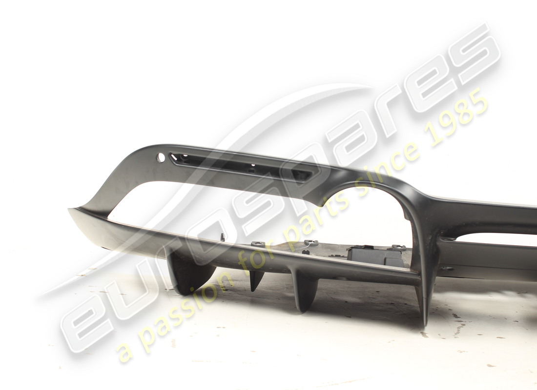 diffuseur complet ferrari endommagé. numéro de pièce 863539 (2)