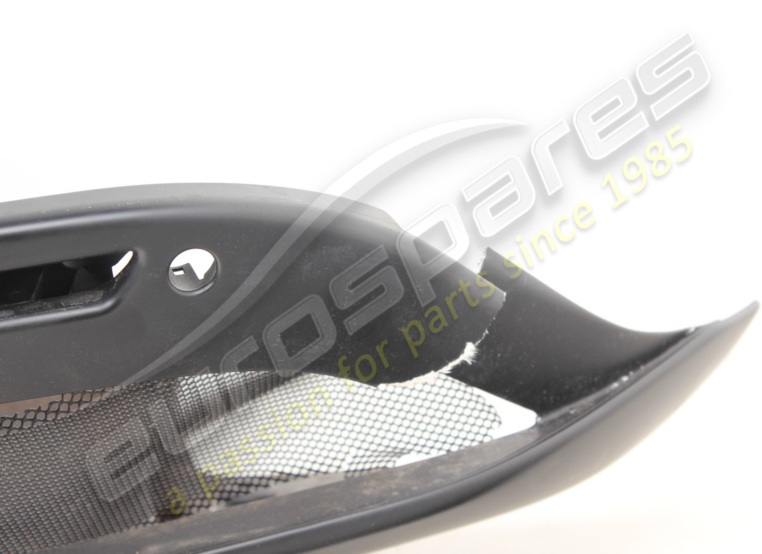 diffuseur complet ferrari endommagé. numéro de pièce 863539 (4)