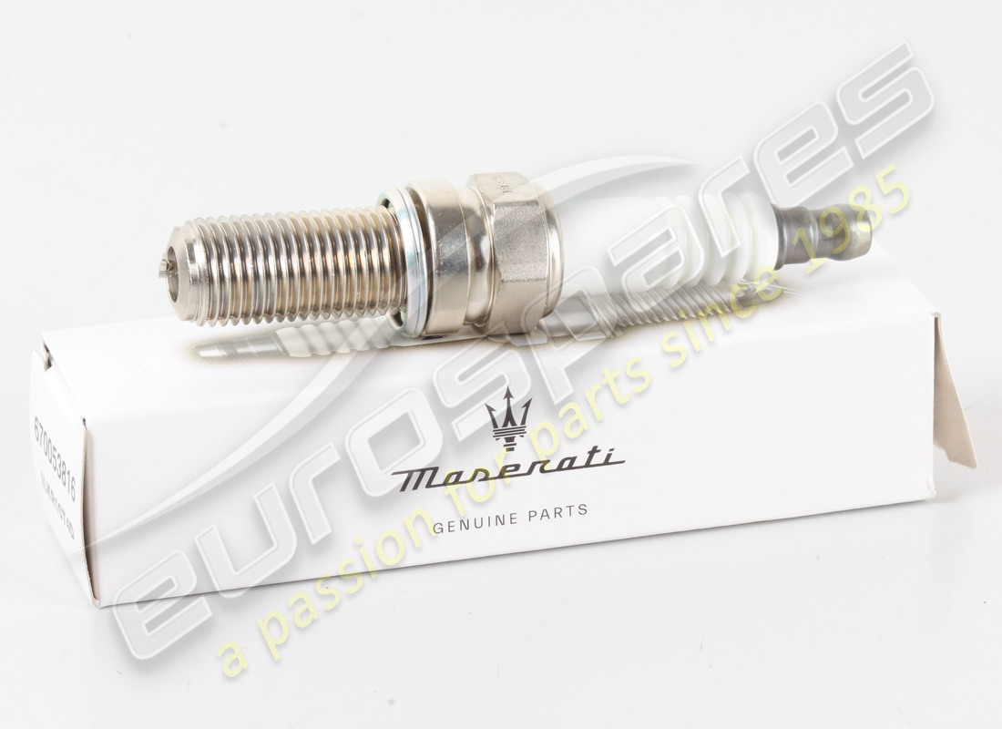 nouvelle bougie d'allumage maserati. numéro de pièce 670053816 (1)