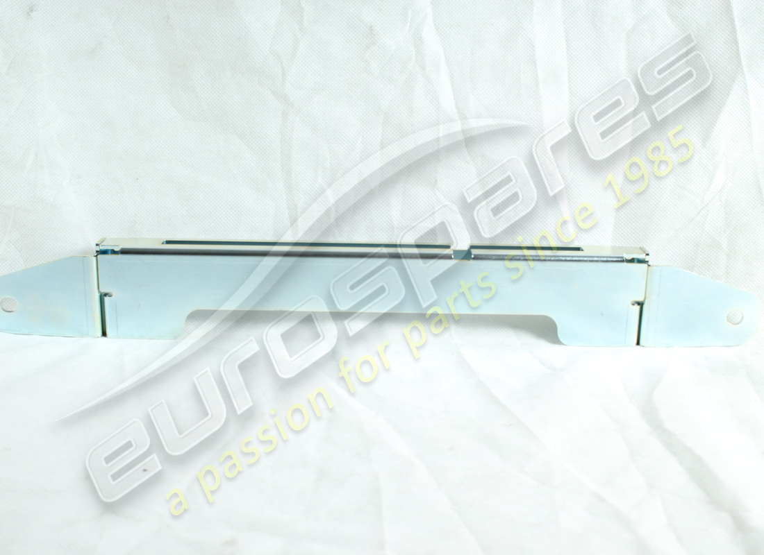 nouveau support maserati. numéro de pièce 224010 (2)