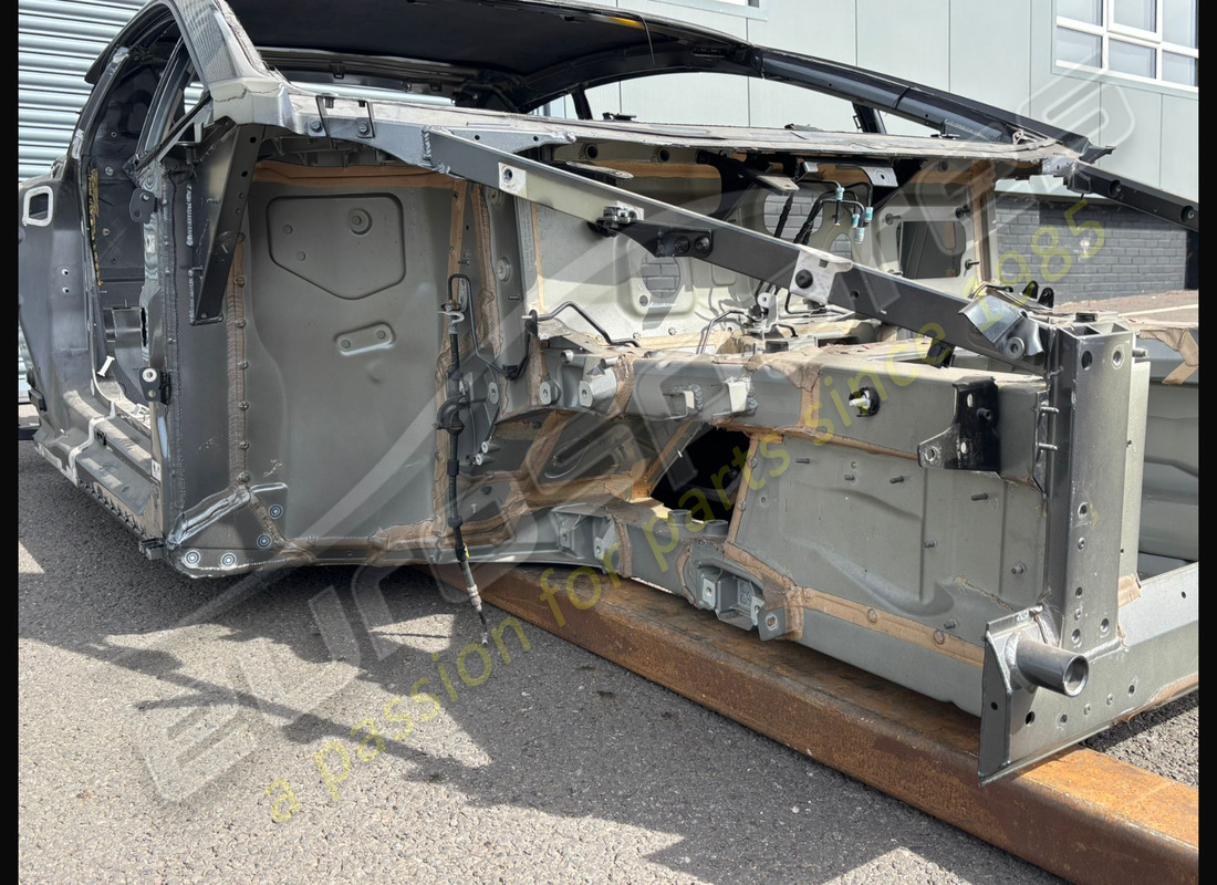 carrosserie complète conduite à gauche d'occasion lamborghini - coupé. numéro de pièce eap1564154 (4)