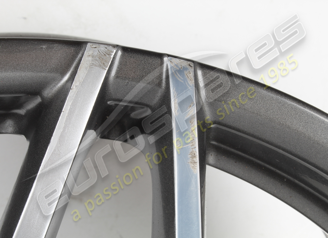 utilisé ferrari roue avant 20. numéro de pièce 303333 (7)
